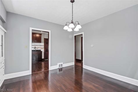 10109 Almira Avenue Cleveland OH 44111