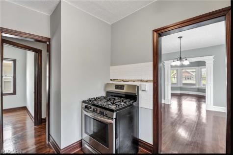 10109 Almira Avenue Cleveland OH 44111
