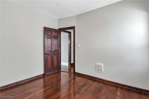 10109 Almira Avenue Cleveland OH 44111