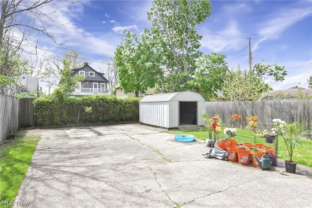 10109 Almira Avenue Cleveland OH 44111