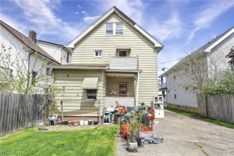 10109 Almira Avenue Cleveland OH 44111