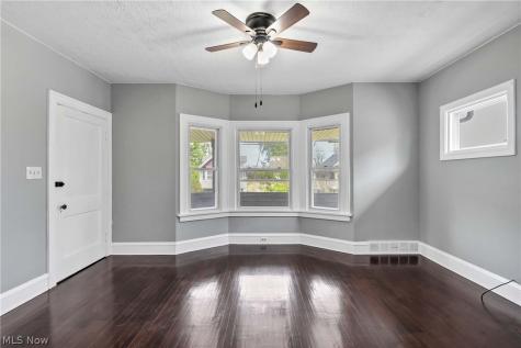 10109 Almira Avenue Cleveland OH 44111