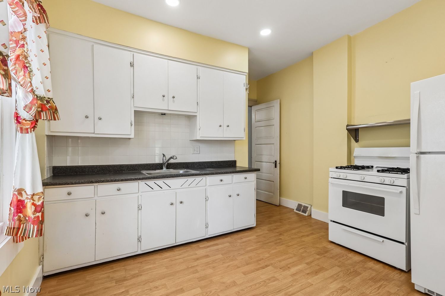 4302 Woburn Avenue Cleveland OH 44109