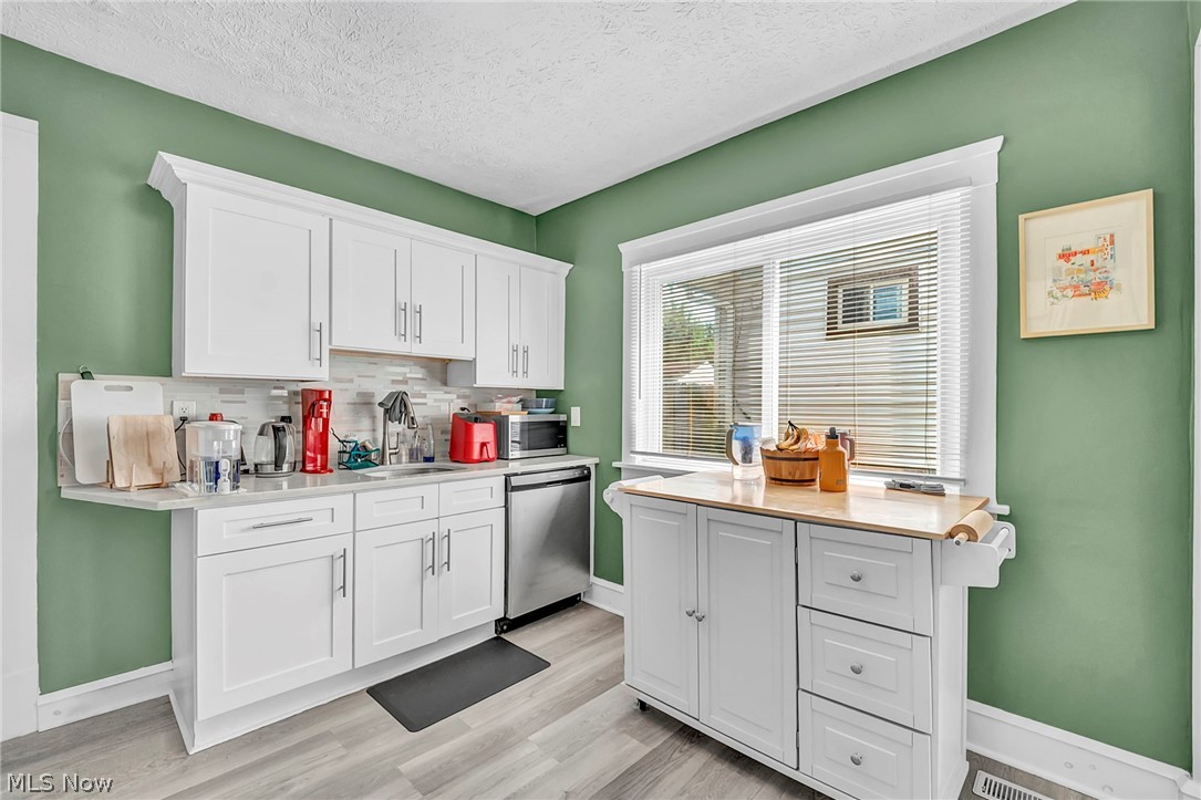 2203 Bunts Road Lakewood OH 44107