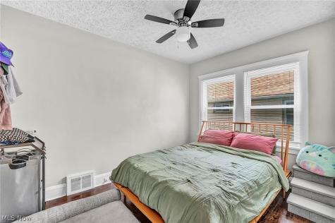 2203 Bunts Road Lakewood OH 44107
