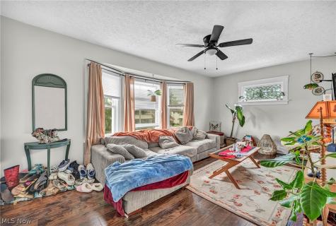 2203 Bunts Road Lakewood OH 44107