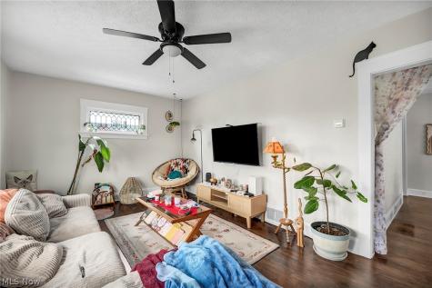 2203 Bunts Road Lakewood OH 44107