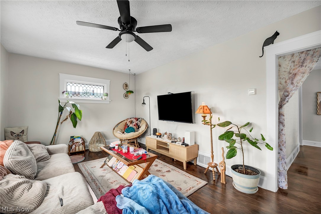 2203 Bunts Road Lakewood OH 44107