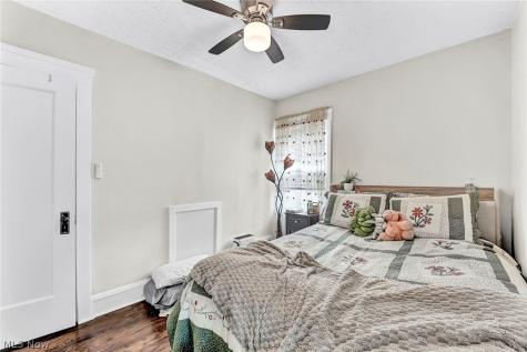 2203 Bunts Road Lakewood OH 44107