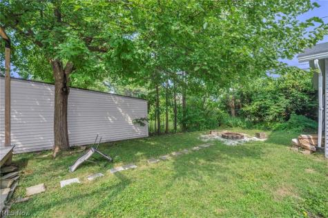 2203 Bunts Road Lakewood OH 44107
