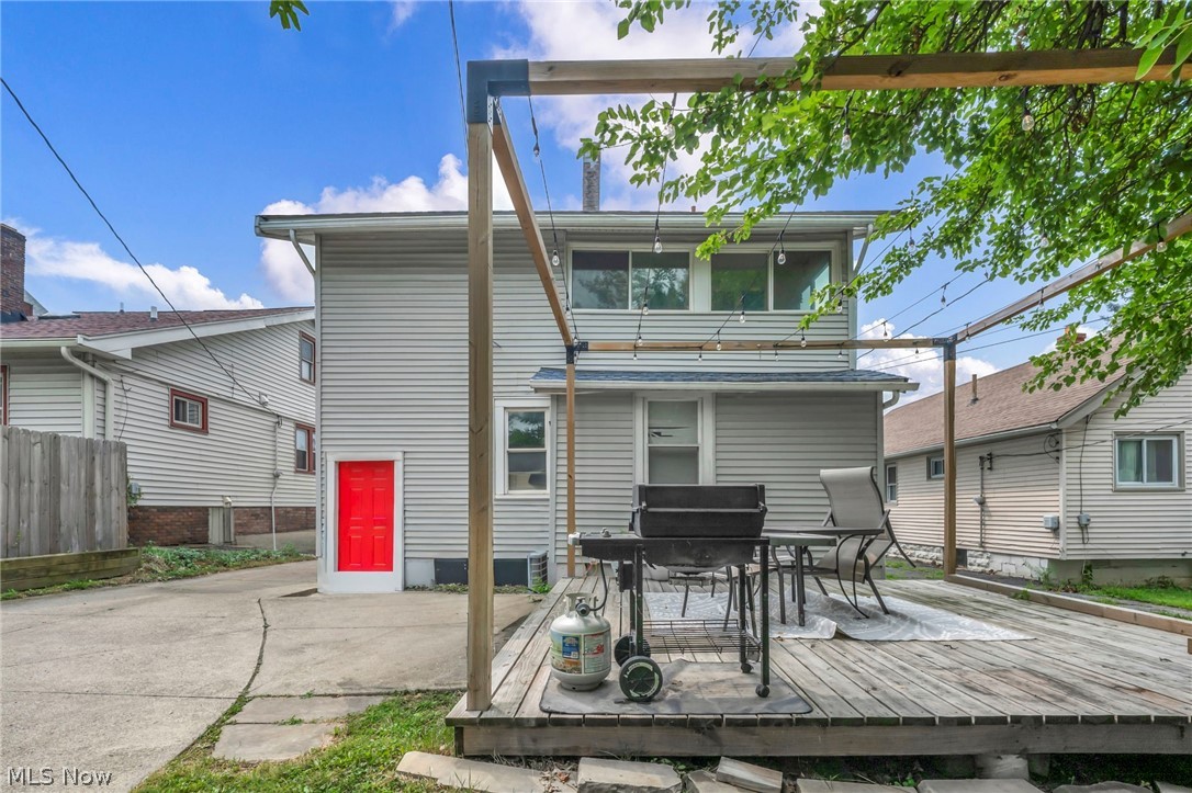 2203 Bunts Road Lakewood OH 44107