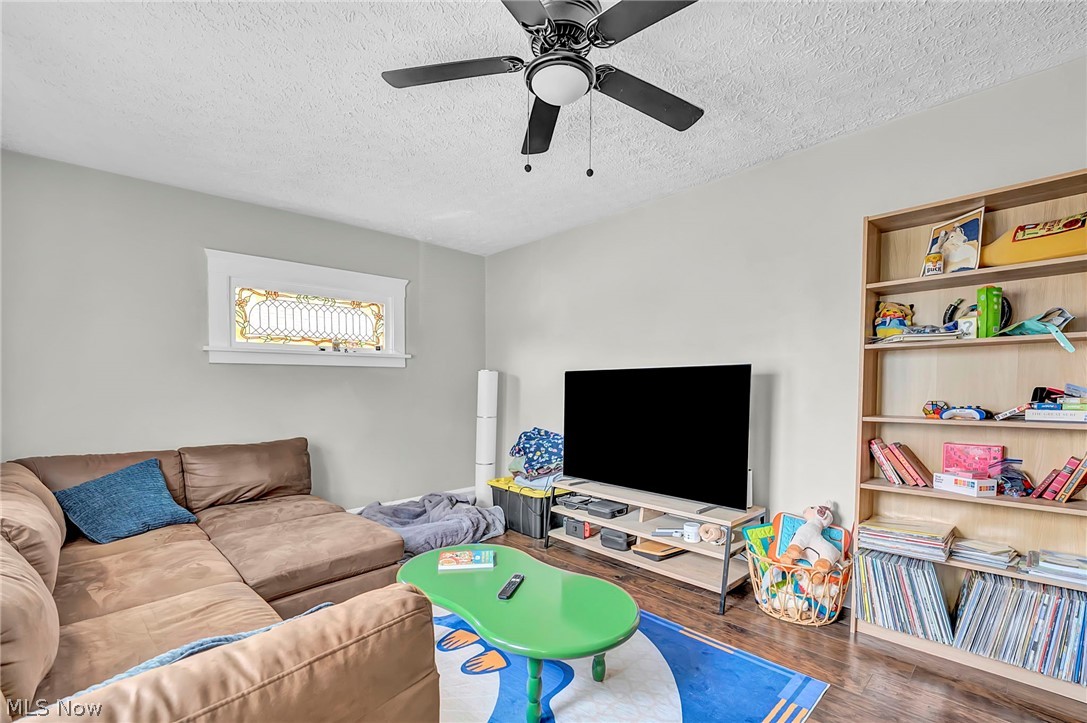 2203 Bunts Road Lakewood OH 44107