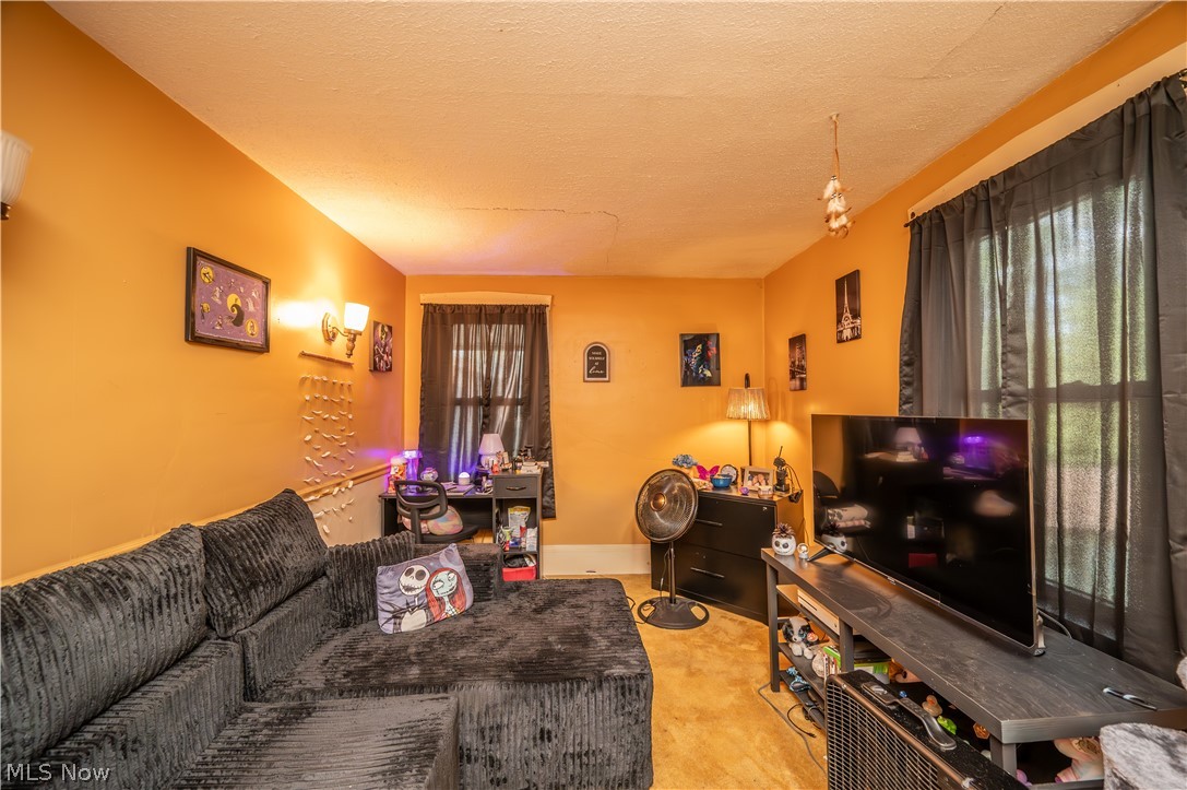 626 Woodbine Avenue SE Warren OH 44483