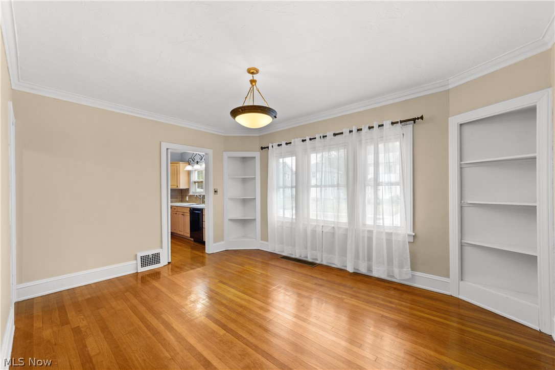 14602 Mitchell Avenue Cleveland OH 44111