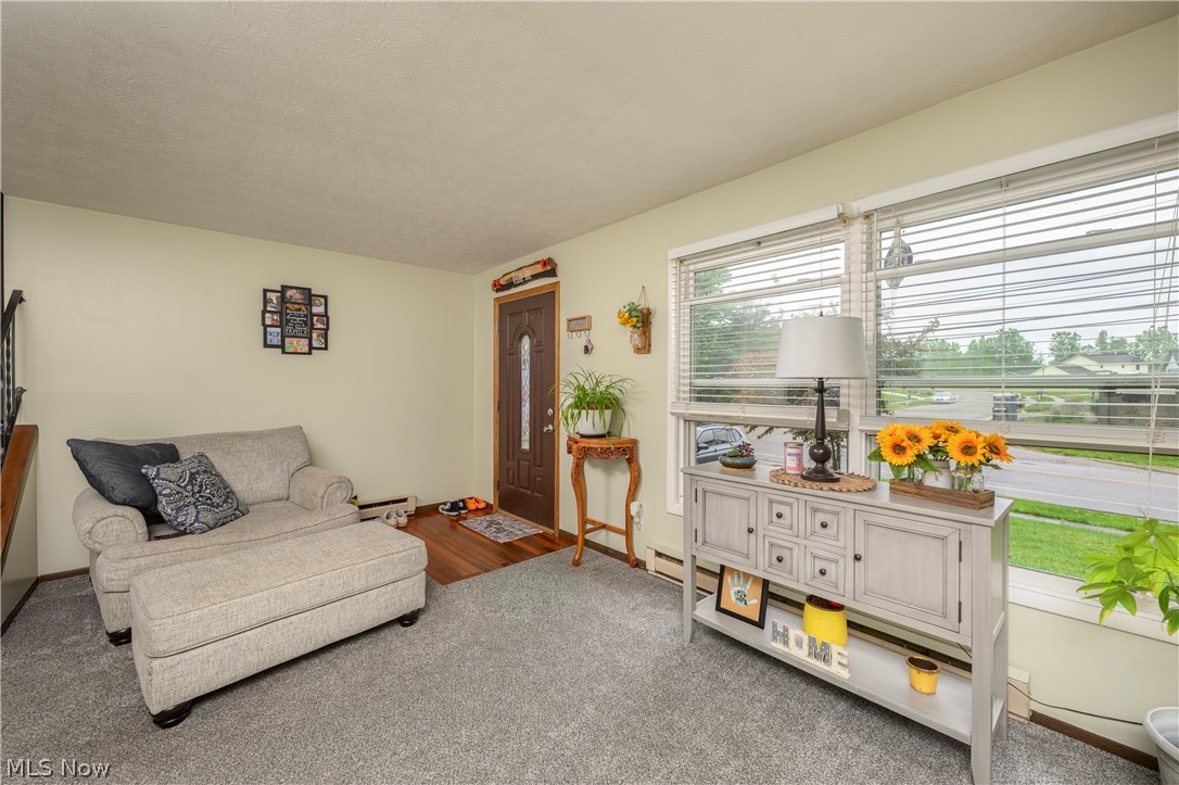 824-826 Reno Drive Louisville OH 44641
