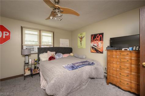 824-826 Reno Drive Louisville OH 44641