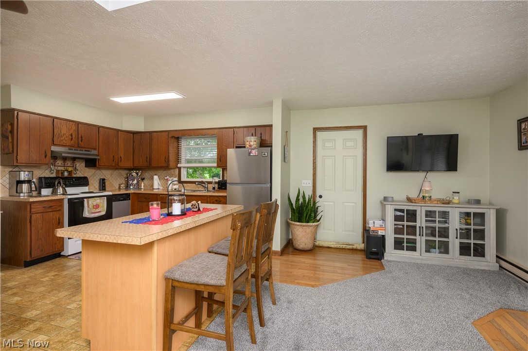 824-826 Reno Drive Louisville OH 44641