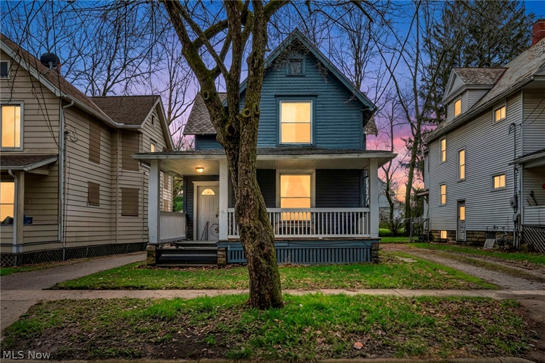 228 Gates Elyria OH 44035