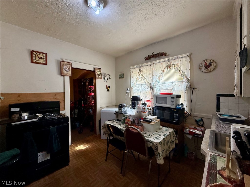 412 E 146th Street Cleveland OH 44110