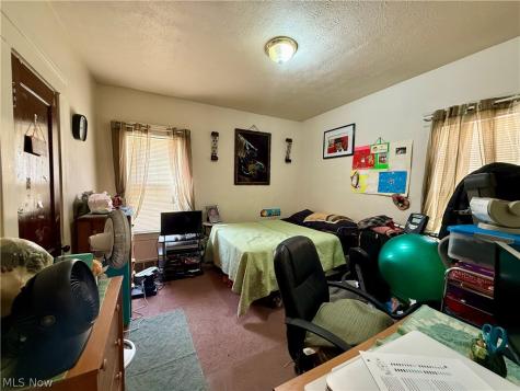 412 E 146th Street Cleveland OH 44110
