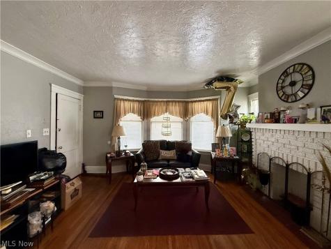 412 E 146th Street Cleveland OH 44110