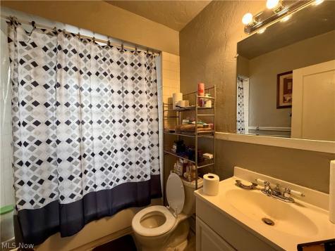 412 E 146th Street Cleveland OH 44110