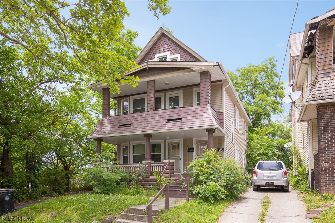 9421 Parkview Avenue Cleveland OH 44104