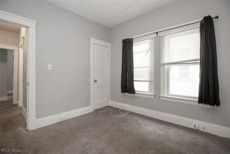 9421 Parkview Avenue Cleveland OH 44104