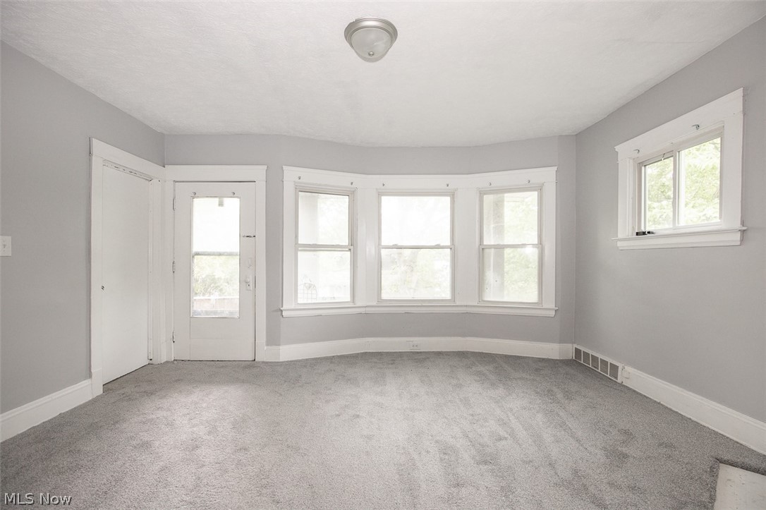 9421 Parkview Avenue Cleveland OH 44104