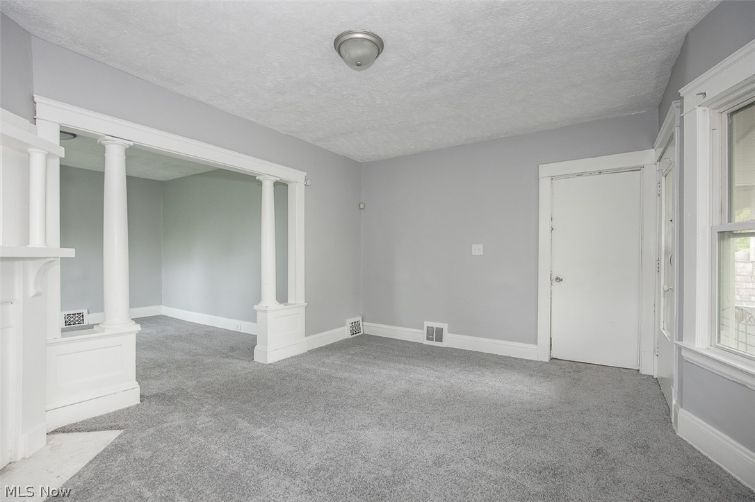 9421 Parkview Avenue Cleveland OH 44104