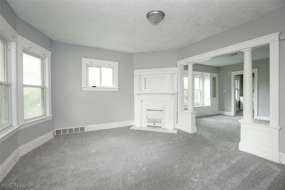 9421 Parkview Avenue Cleveland OH 44104