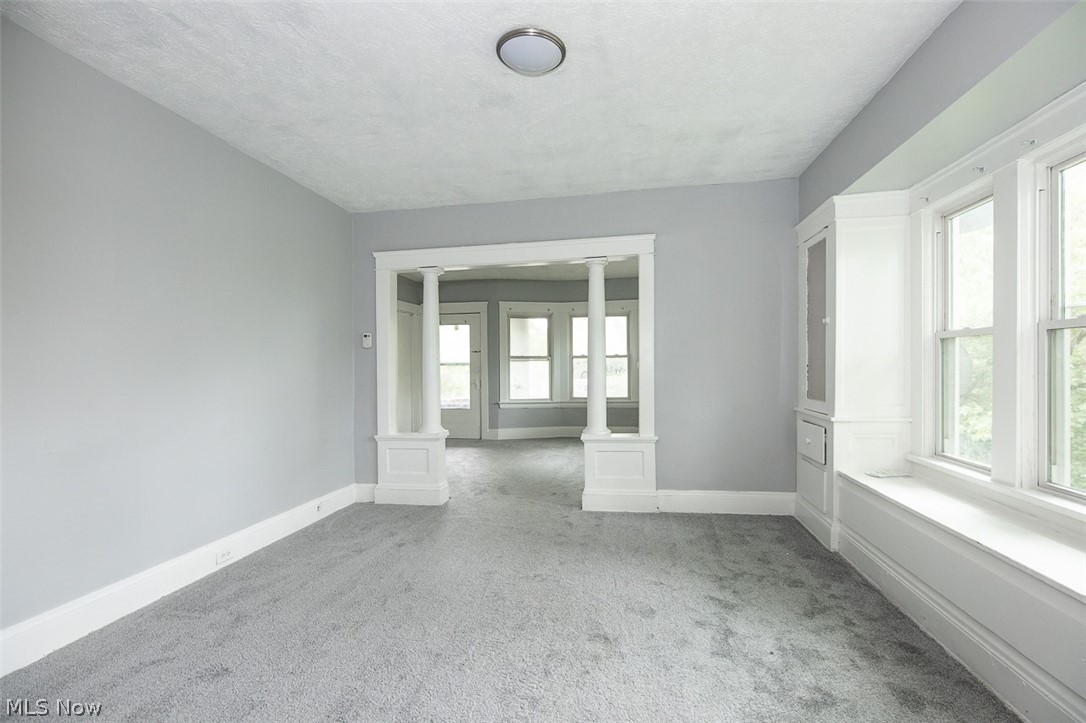 9421 Parkview Avenue Cleveland OH 44104