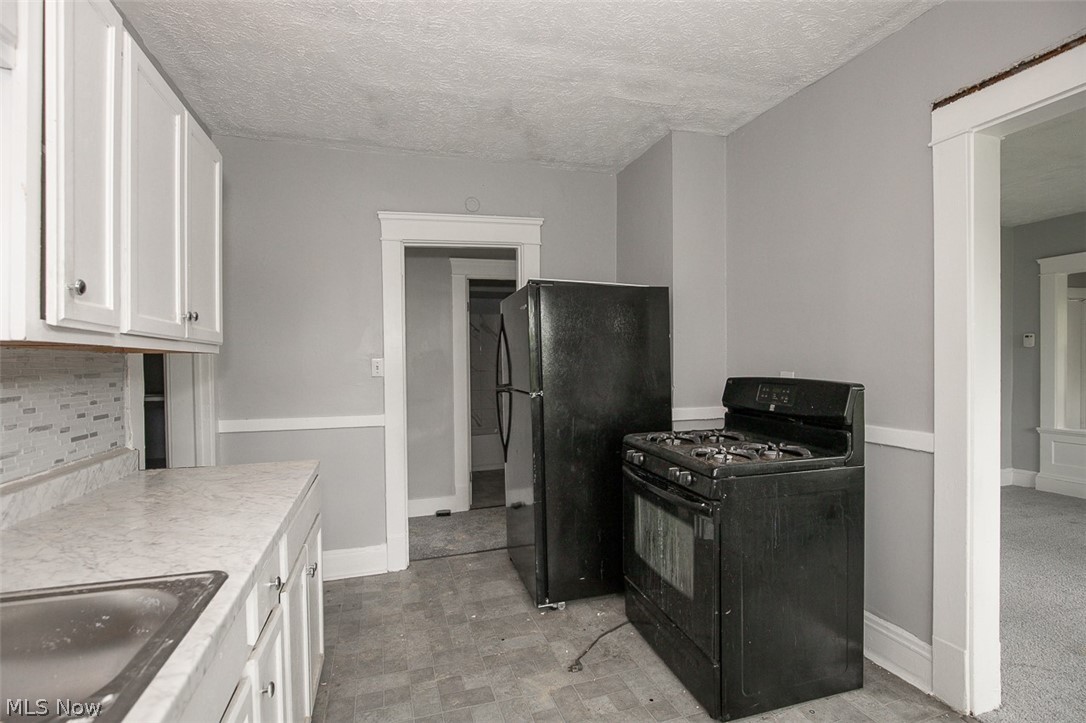 9421 Parkview Avenue Cleveland OH 44104