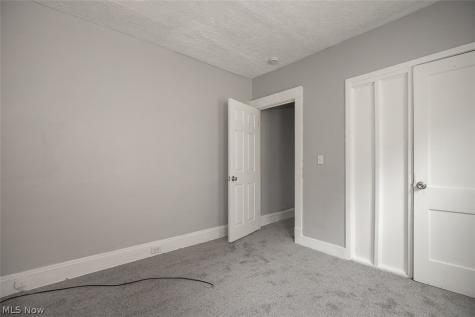 9421 Parkview Avenue Cleveland OH 44104