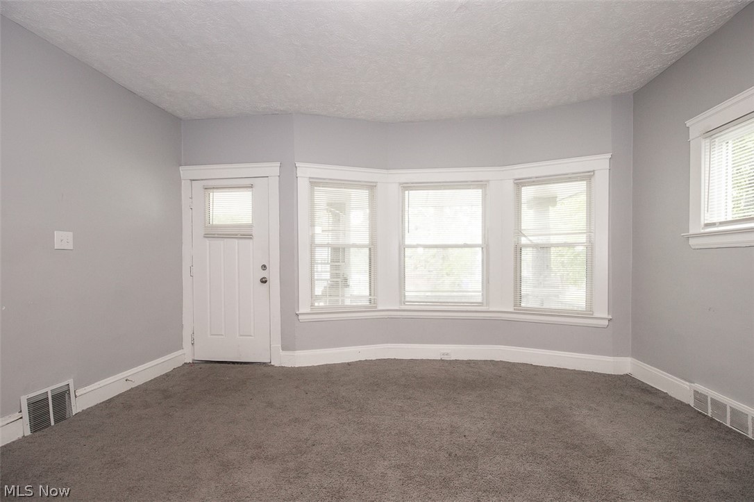 9421 Parkview Avenue Cleveland OH 44104