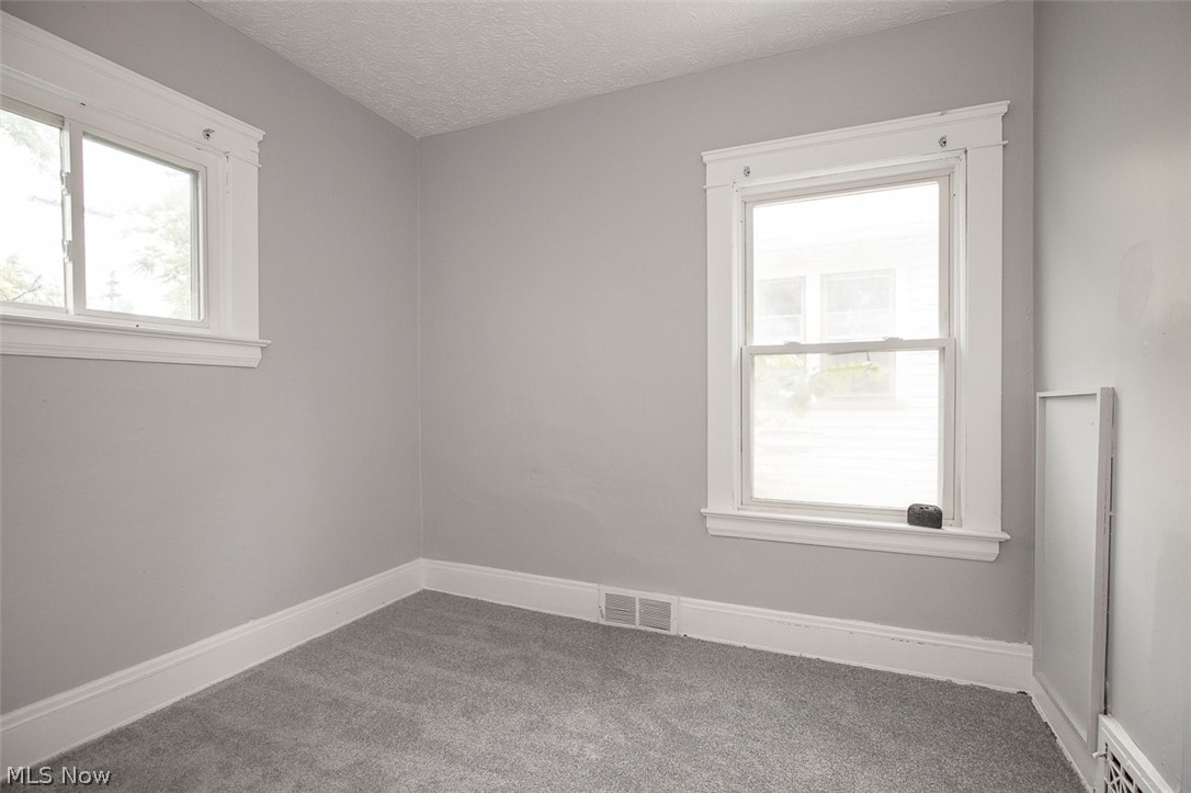 9421 Parkview Avenue Cleveland OH 44104