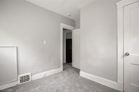 9421 Parkview Avenue Cleveland OH 44104