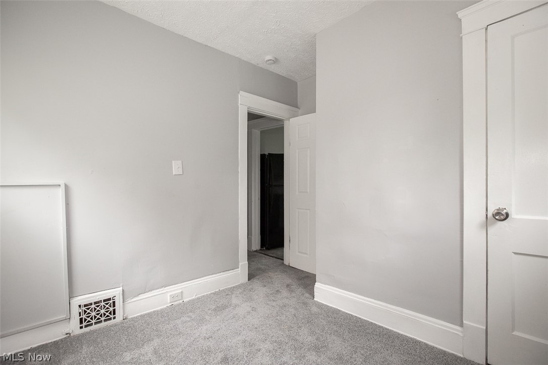9421 Parkview Avenue Cleveland OH 44104