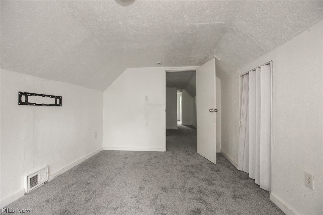 9421 Parkview Avenue Cleveland OH 44104