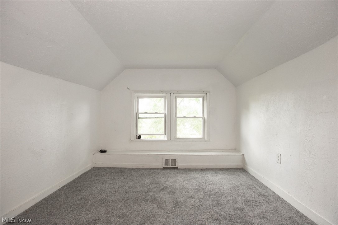 9421 Parkview Avenue Cleveland OH 44104
