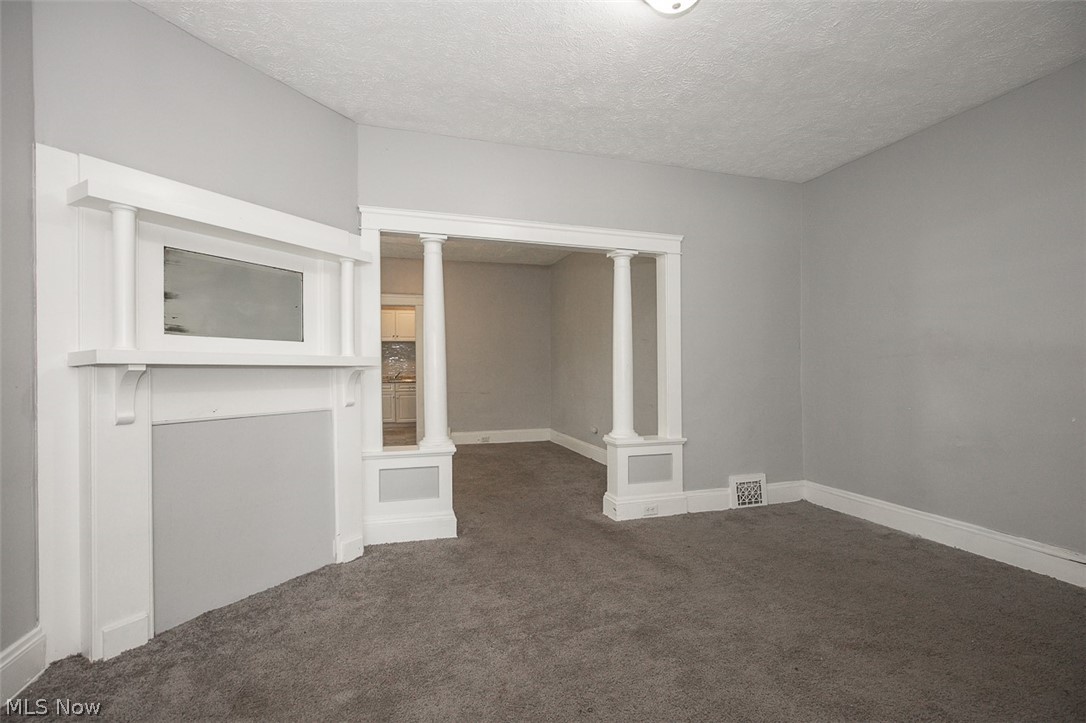 9421 Parkview Avenue Cleveland OH 44104