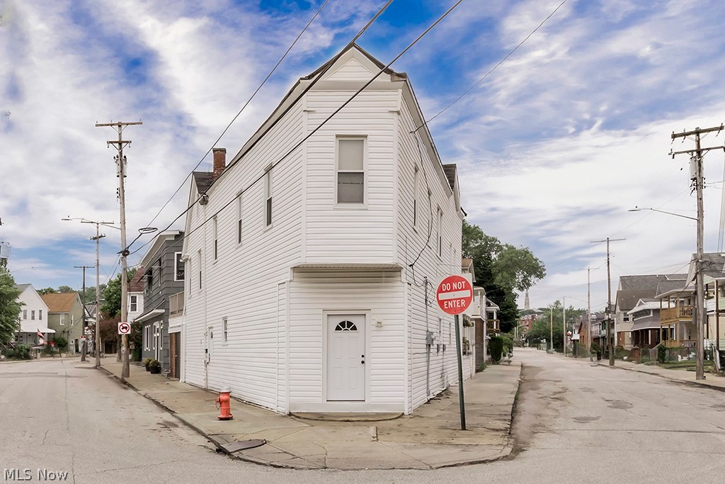 1884 E 120th Street Cleveland OH 44106