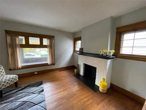 4308 Beta Avenue Newburgh Heights OH 44105