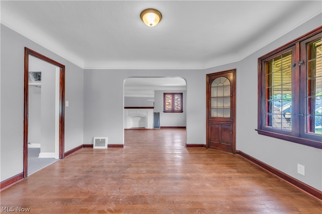 3852 E 140th Street Cleveland OH 44128