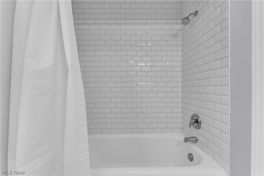 3852 E 140th Street Cleveland OH 44128