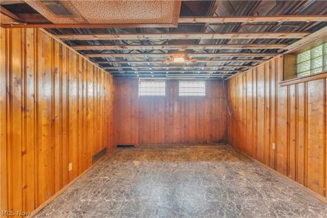 3852 E 140th Street Cleveland OH 44128
