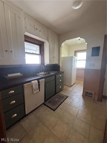 18309 Edgerton Road Cleveland OH 44119