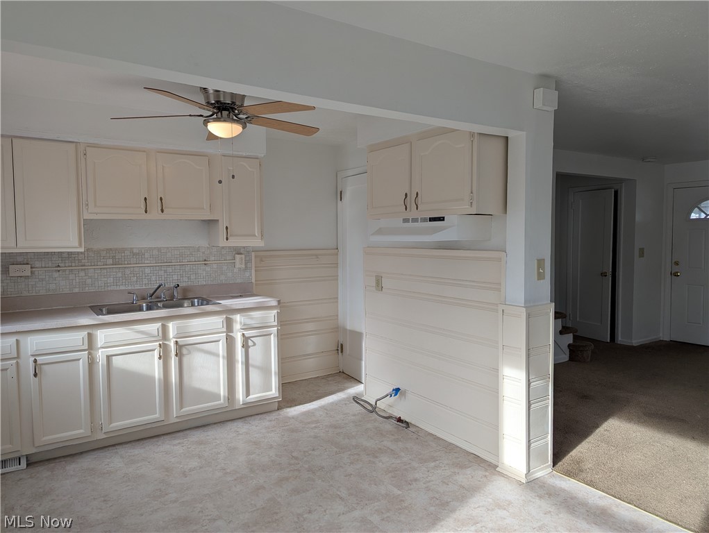1490 - 1492 E 250th Street Euclid OH 44117