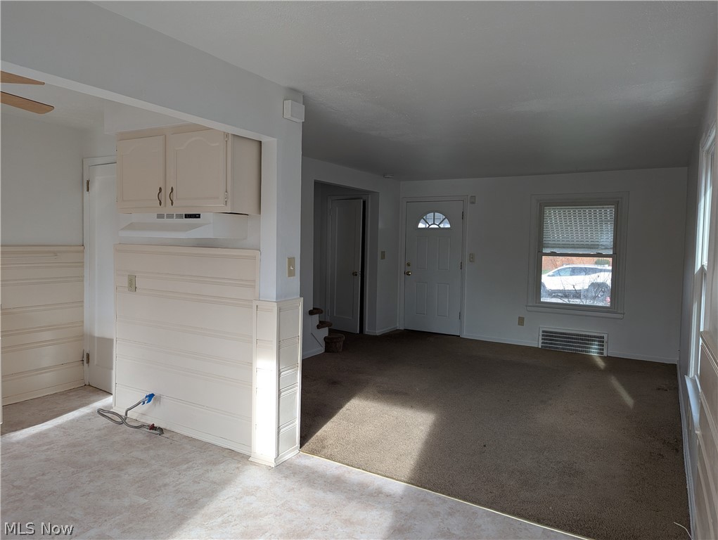 1490 - 1492 E 250th Street Euclid OH 44117