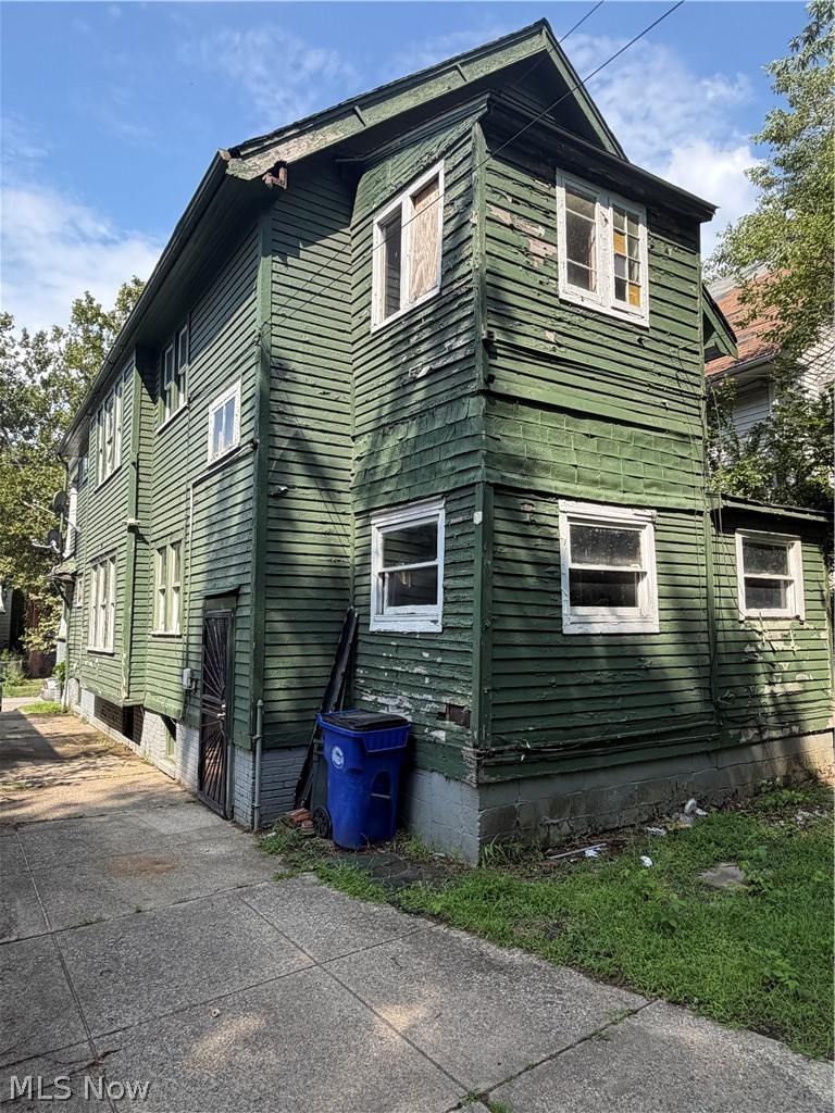 621 E 128th Street Cleveland OH 44108